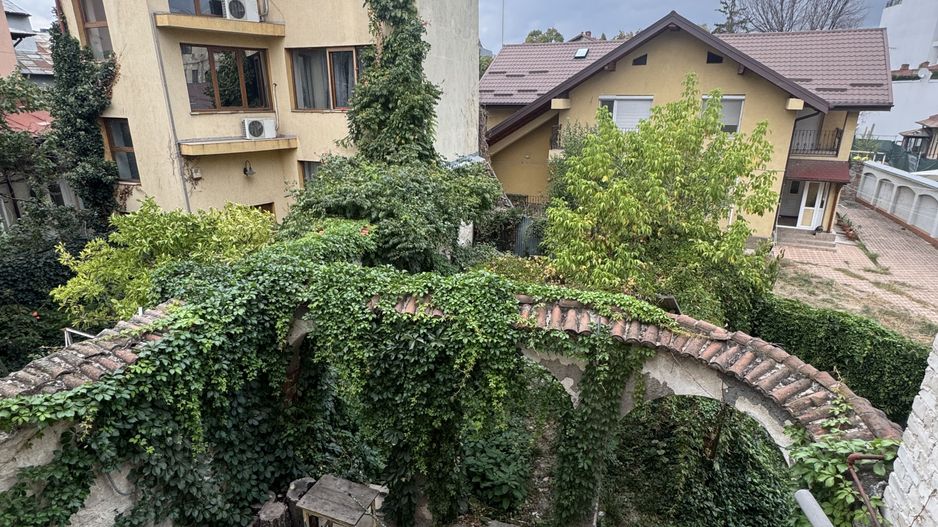 Casa-Curte proprie | Plantelor | - Poză 5