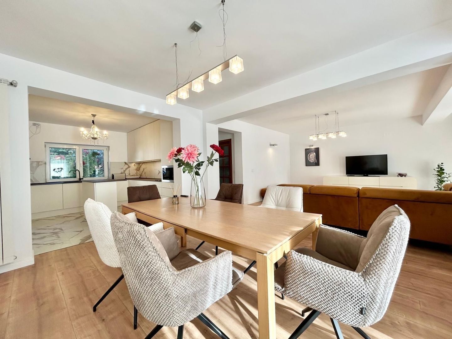 Rent | 4 rooms Villa | Iancu Nicolae I Pipera I Private Garden - Poză 7