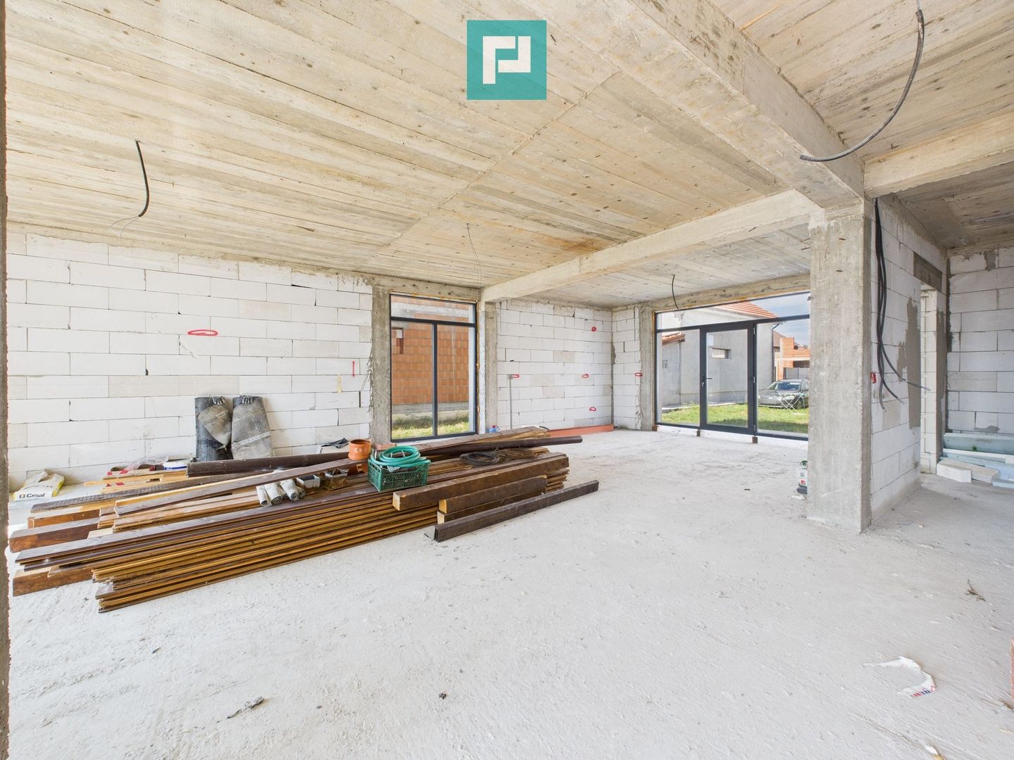 Casa cu etaj la gri in Zimandul Nou - Poză 13