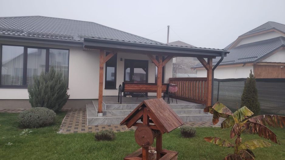 Casa 4 camere Manastirea Crevedia - Poză 1