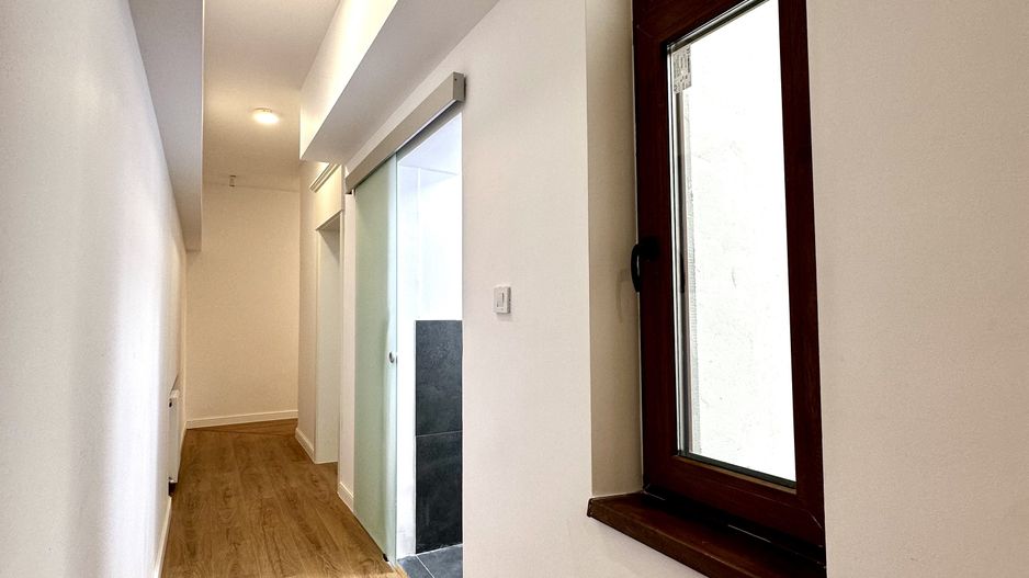 Magheru: 5 camere cu băi proprii – ideal business sau birouri - Poză 10