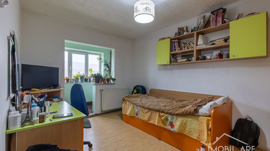Apartament cu 3 camere de vânzare - Poză 10