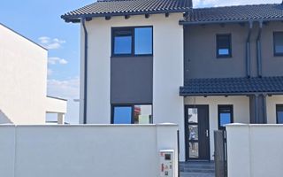 Sacalaz, 1/2 Duplex pe Etaj, 4 Camere,2 Bai,Terasa Acoperita - Poză 2