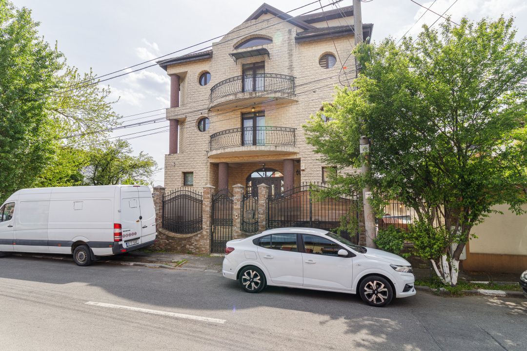 Vila impresionata 550mp util, 300mp teren - Poză 4