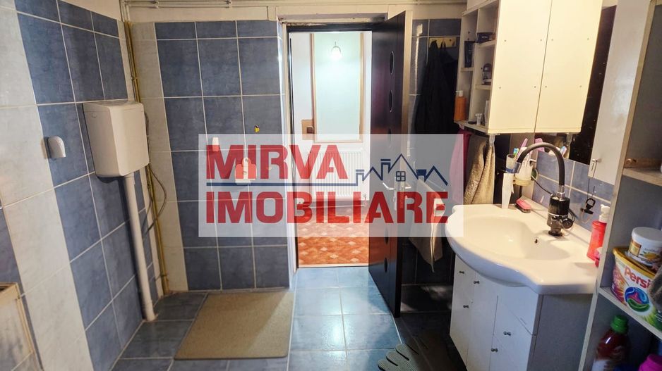 Casă 4 camere, 685 mp teren, renovată 2011 – Mănești, Zalhanaua - Poză 33