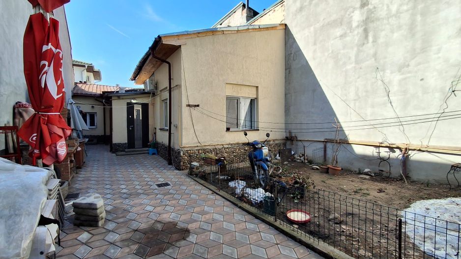 Casa de vanzare 3 camere Zona  Timpuri Noi - Poză 13