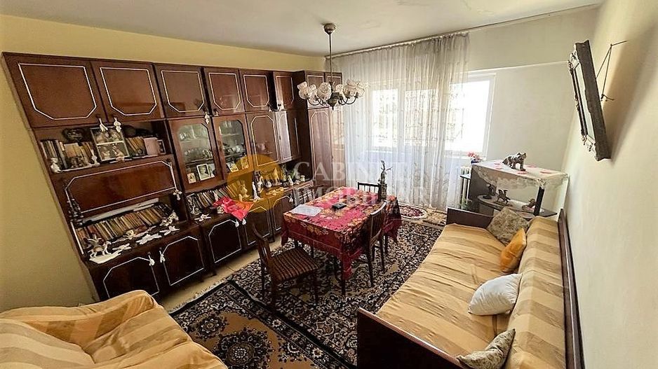 3 camere decomandat, 950 euro/mp, etaj intermediar, zona Zimbru - Poză 1