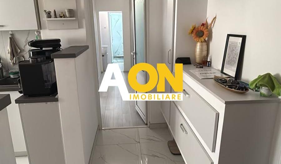 Apartament 2 camere, 51 mp utili, etaj 3, Cetate, zona Lic.. Militar - Poză 1
