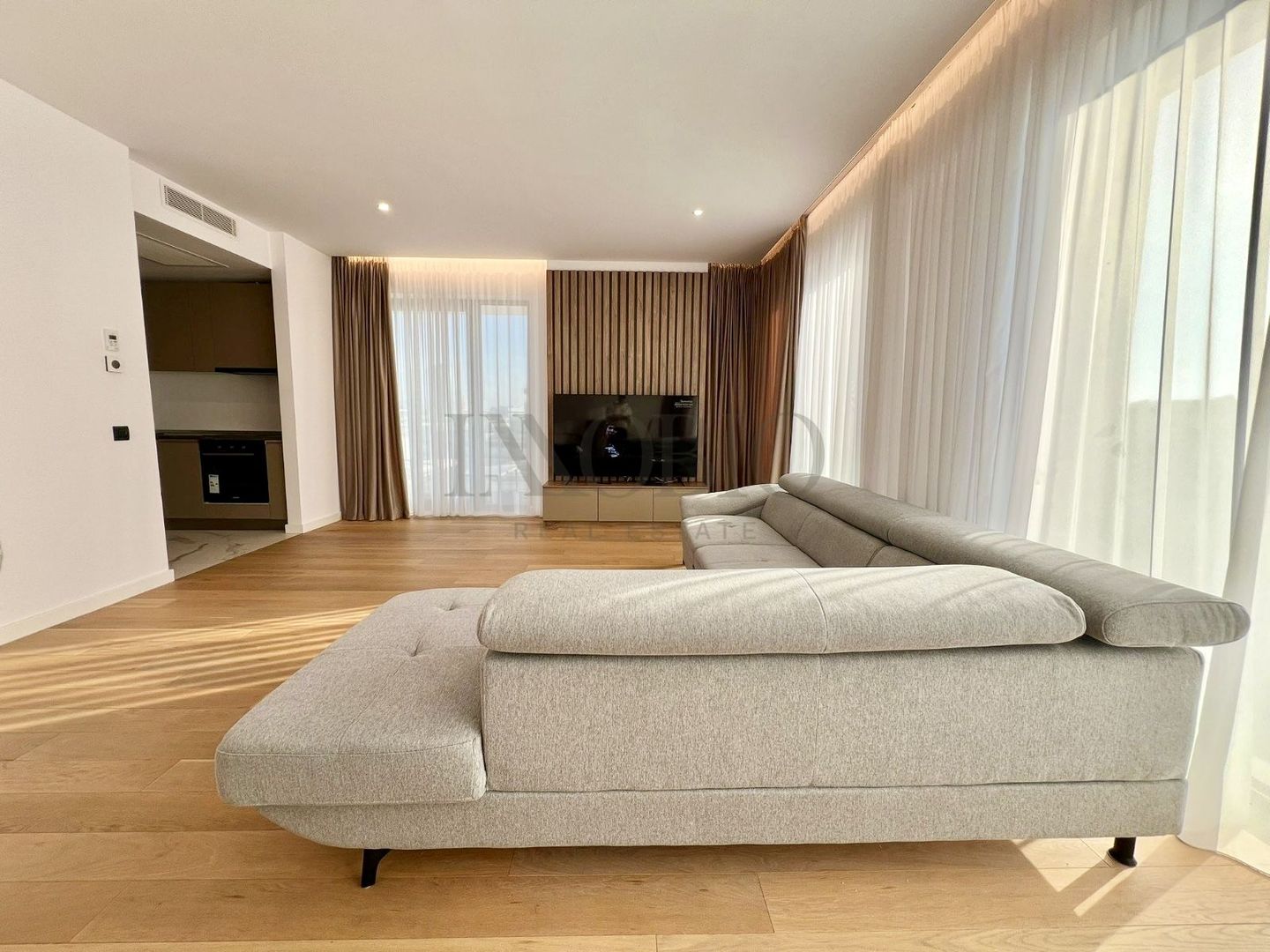 Apartament 4 Camere | One Herastrau Towers - Poză 3