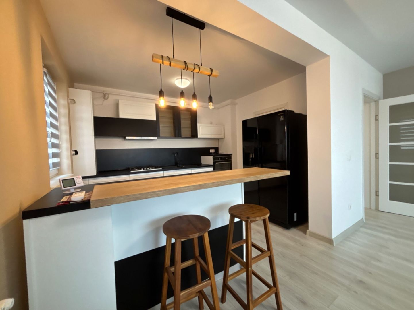 Apartament 3 camere cu BOXA, ETAJ 1 in Selimbar - Poză 2