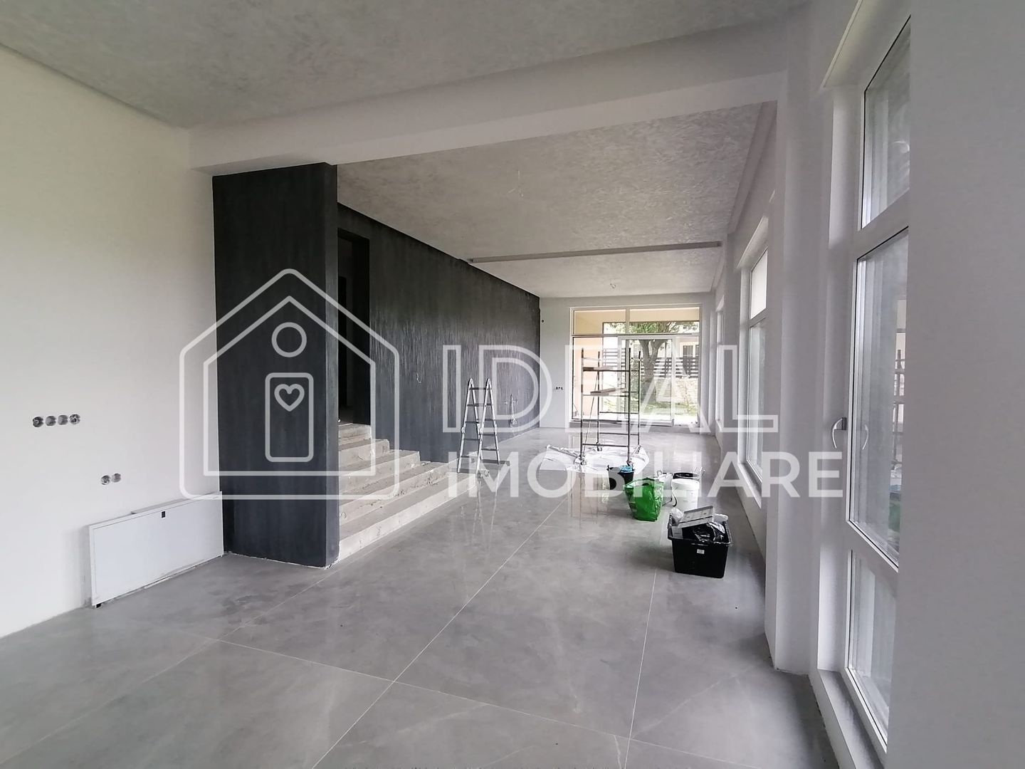 Casa  Exclusivista cu piscina si 1200 mp de teren, in Cisnadie - Poză 3