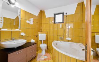Casa + 305 mp terem curte proprie in zona rezidentiala Gavana - Poză 10