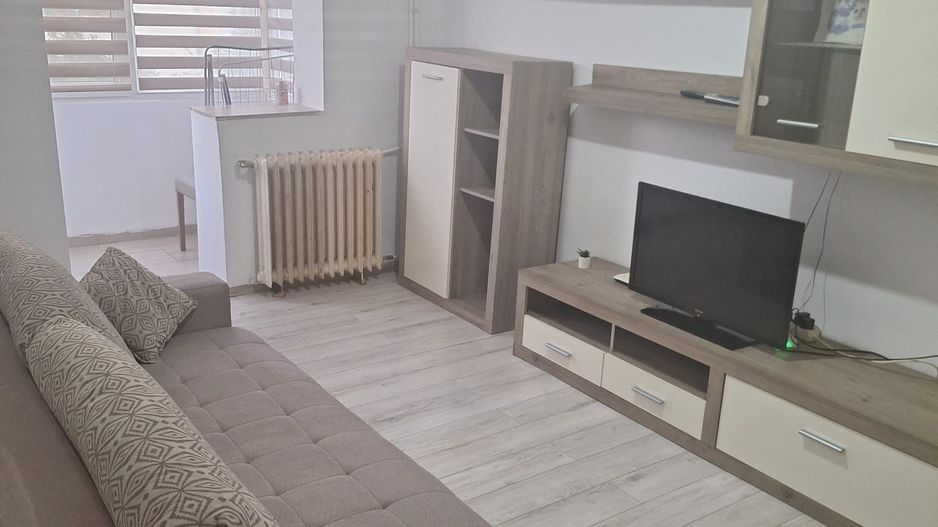 Buziasului | 1 Camera | Etaj 1 | Renovata-Mobilata si Utilata - Poză 1