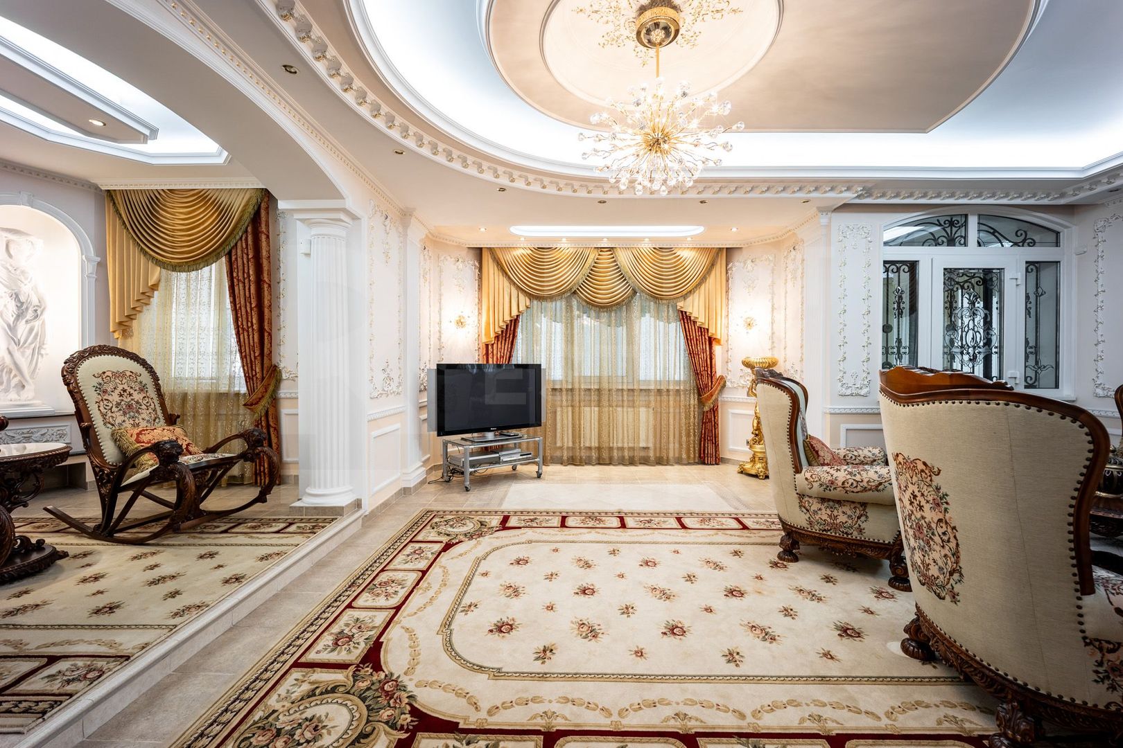 Se oferă spre chirie casă exclusivistă amplasată în Centul orașului - Poză 15