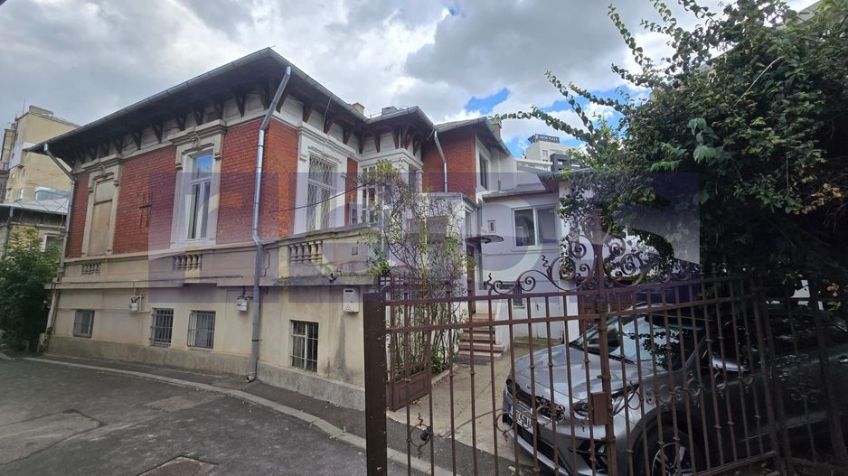 VANZARE CASA 4 CAMERE CURTE PROPRIE GARAJ 175MP UNIRII CARTIER EVREIESC - Poză 1