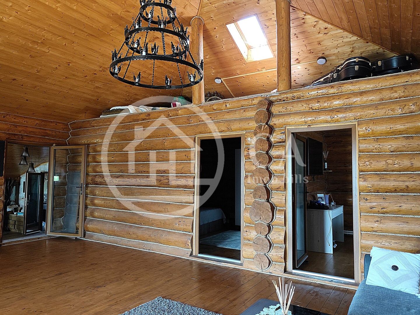 De vanzare BALTA DE PESCUIT, 3,80 ha, cabana din busteni, langa Vama Bors, Bihor - Poză 2