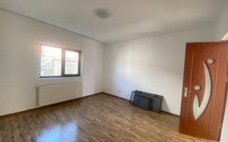 VALU LUI TRAIAN(COD 07) -Casa P+M 5 camere cu teren de 300 mp - Poză 14