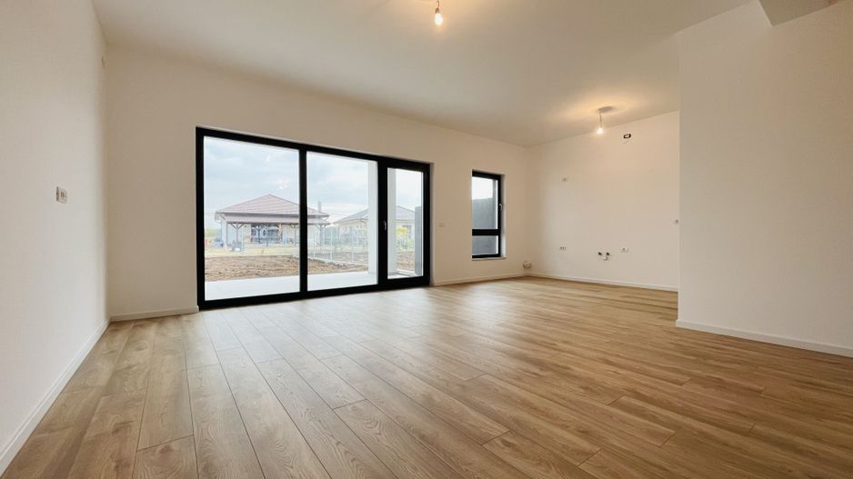 Duplex Ultramodern, impecabil executat | 4 dormitoare & 2 terase - Poză 12