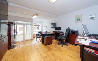 Locație rară în Brașov: ideal pentru regim hotelier sau business - Poză 9