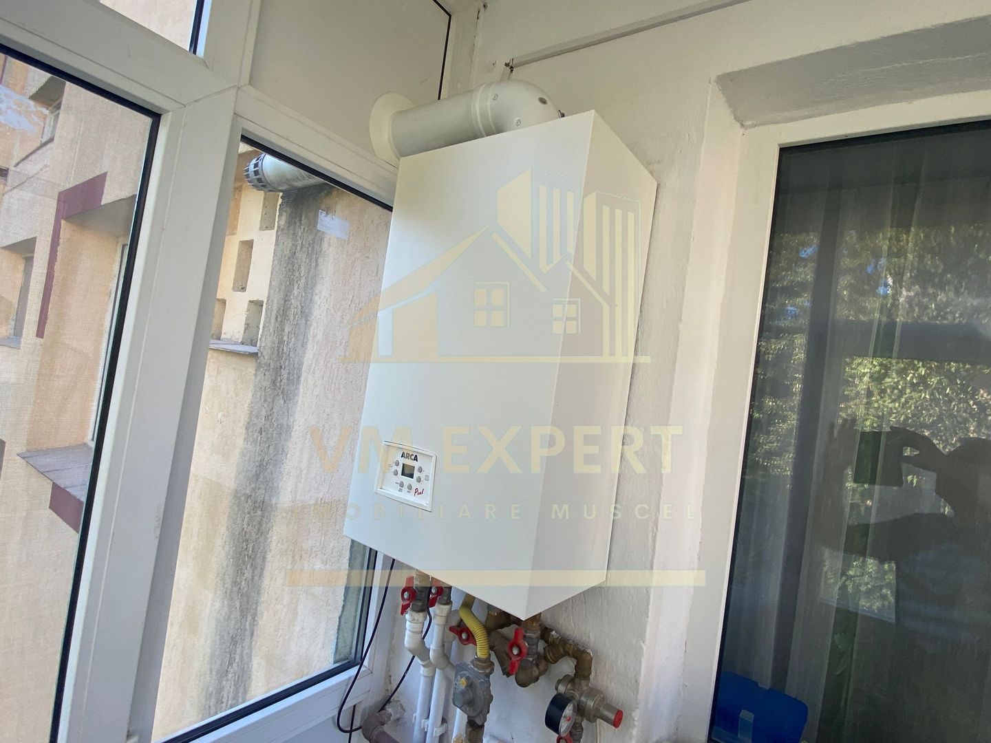APARTAMENT 2 CAMERE ETAJ 2 ZONA VIȘOI CAMPULUNG - Poză 6