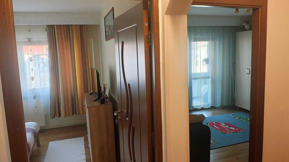 BRASADAS vinde ap 3 cam etaj 4/4 in Carpati 2. - Poză 5