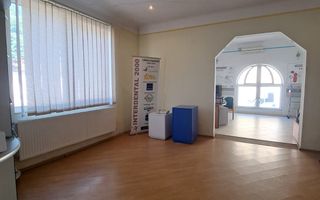 Proprietate 450 mp pe Calea Clujului cu teren de 787mp in Oradea - Poză 22