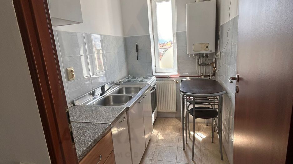 Garsoniera decomandata bucatarie inchisa si balcon zona Turnisor - Poză 5