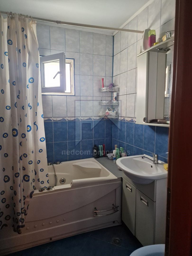 Vanzare apartament 4 camere - Dumbrava Noua - Poză 9