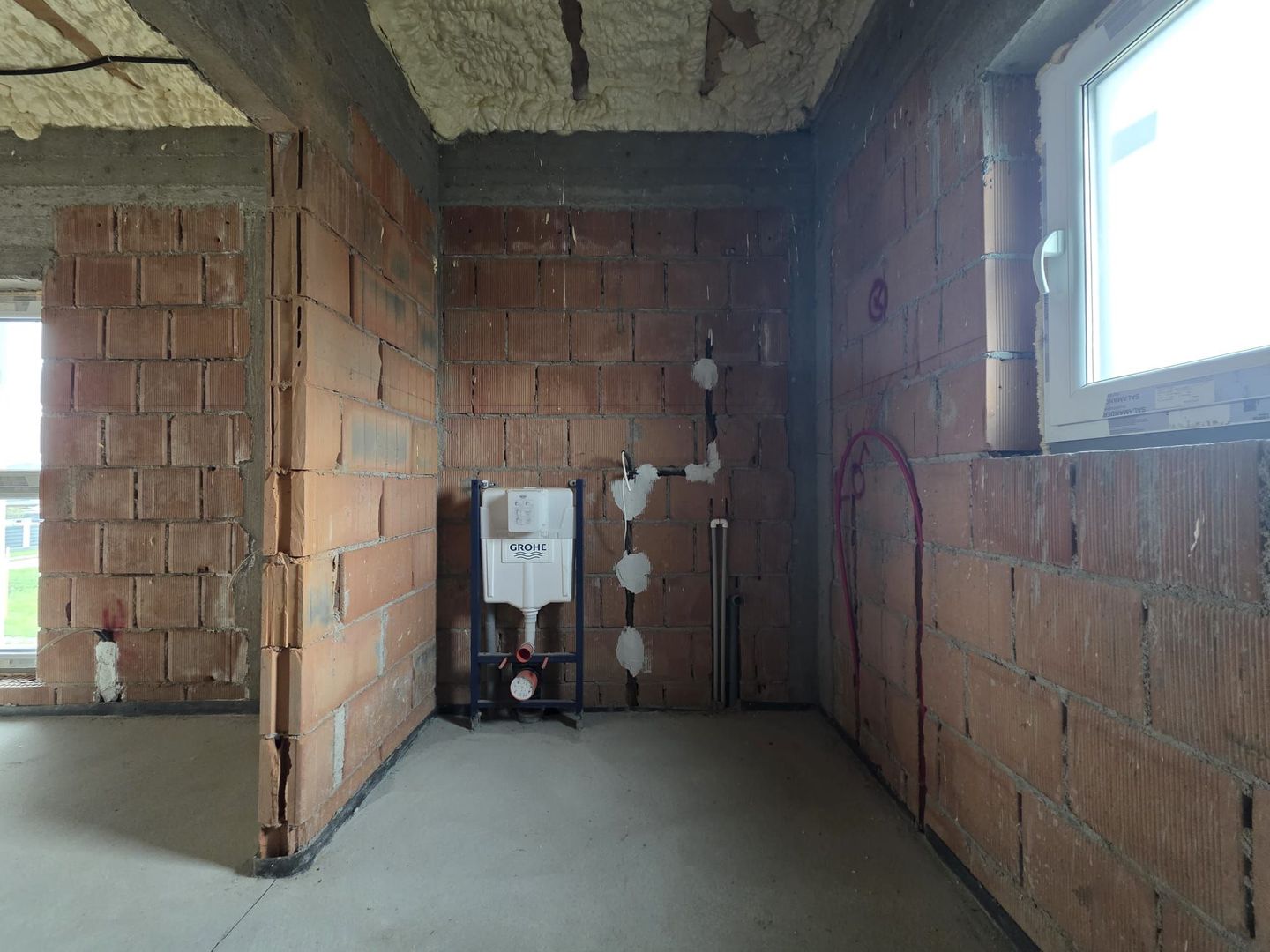 Vilă individuală în Tunari – 5 camere, curte privată - Poză 24