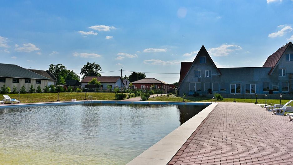 Sala de evenimente cu  piscina si foisor Biled COMISION 0 % CUMPARATOR - Poză 30