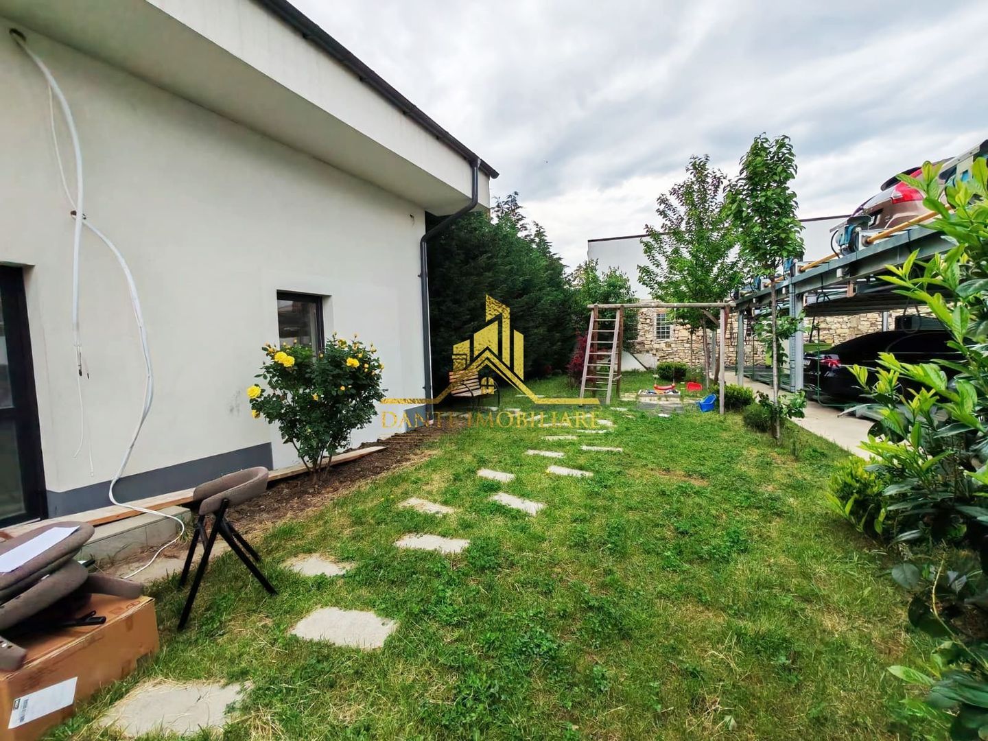 Casa, 3 camere, 2 bai, TOTUL NOU, ultrafinisata, parcare, Central - Poză 18