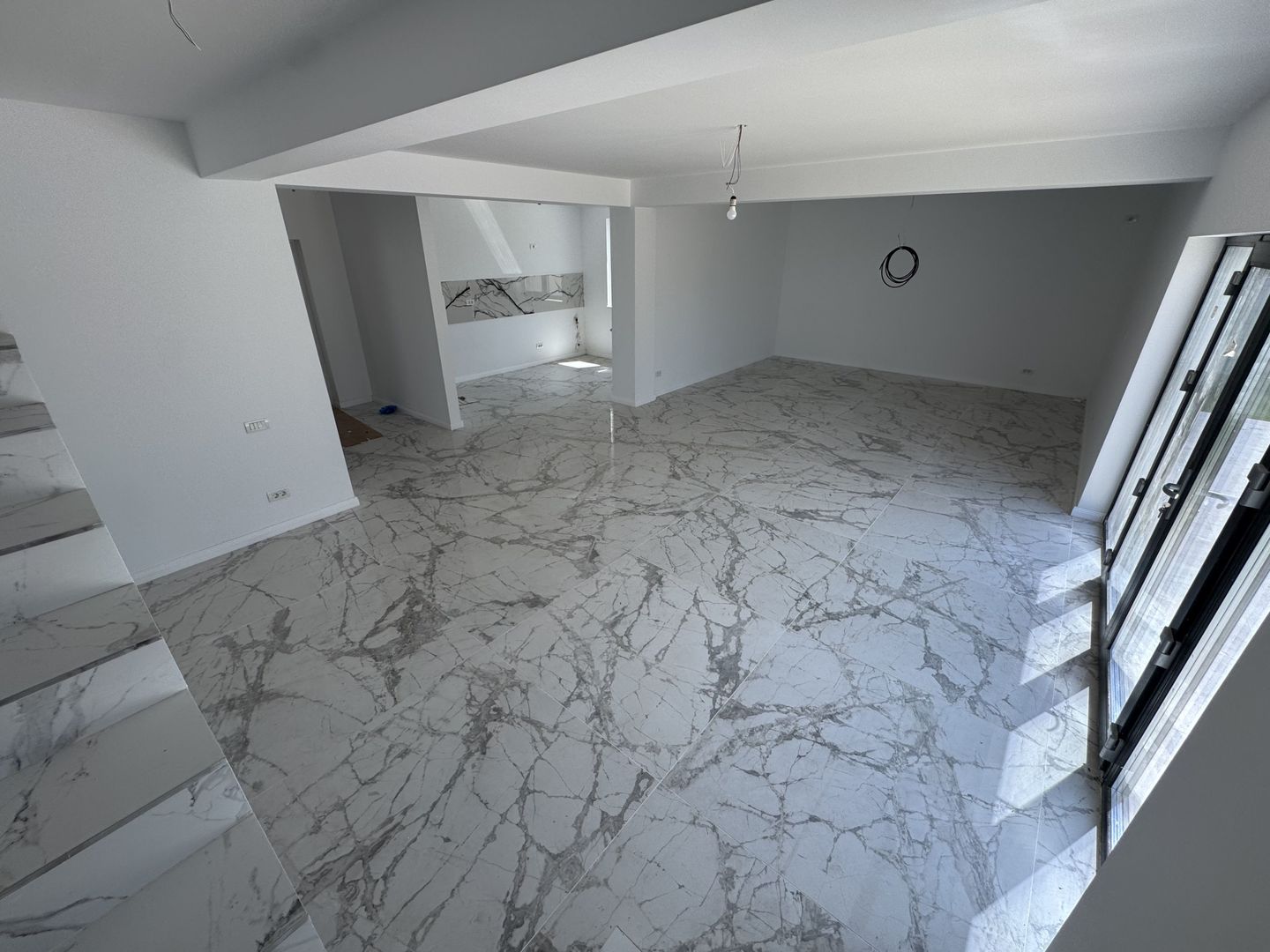 Vila exclusivista cu PISCINA, zona Liddl Tunari, 0% comision - Poză 13
