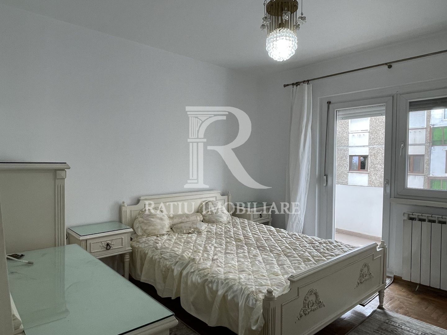 Apartament cu 3 camere | Decomandat | Decebal  | Oradea - Poză 1