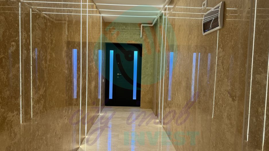 Apartament cu LIFT IN INTERIOR si doua terase de 21 mp in total - Poză 2