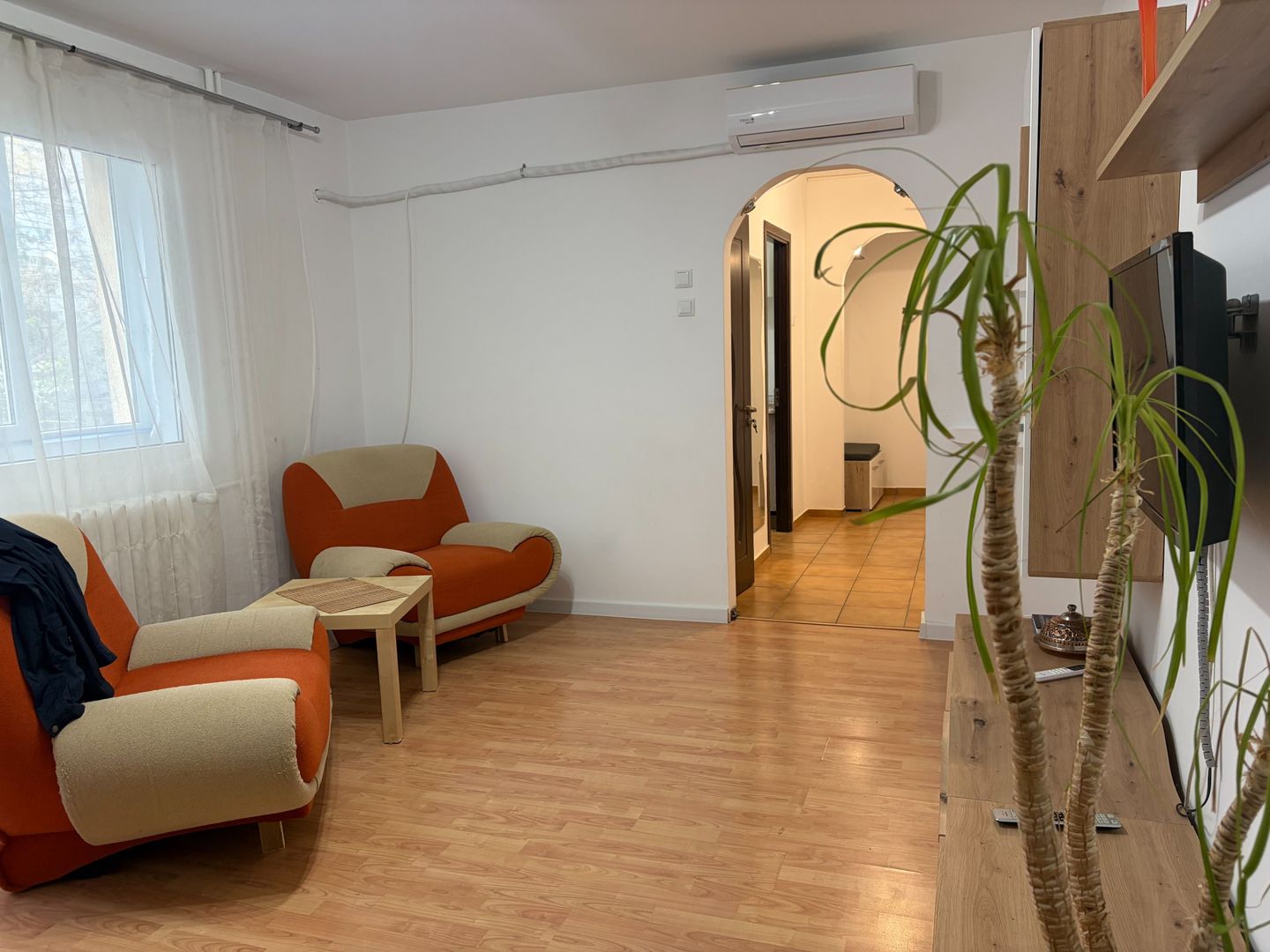 Apartament semidecomandat cu trei camere, Constantin Brancoveanu - Poză 3