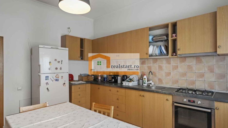 Vila 14 camere, individuala cu teren 590mp, curent trifazic, ALA, Metrou, - Poză 10