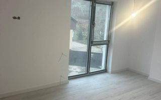 Apart 3 camere 74900 euro intabulat Hlincea - Poză 2