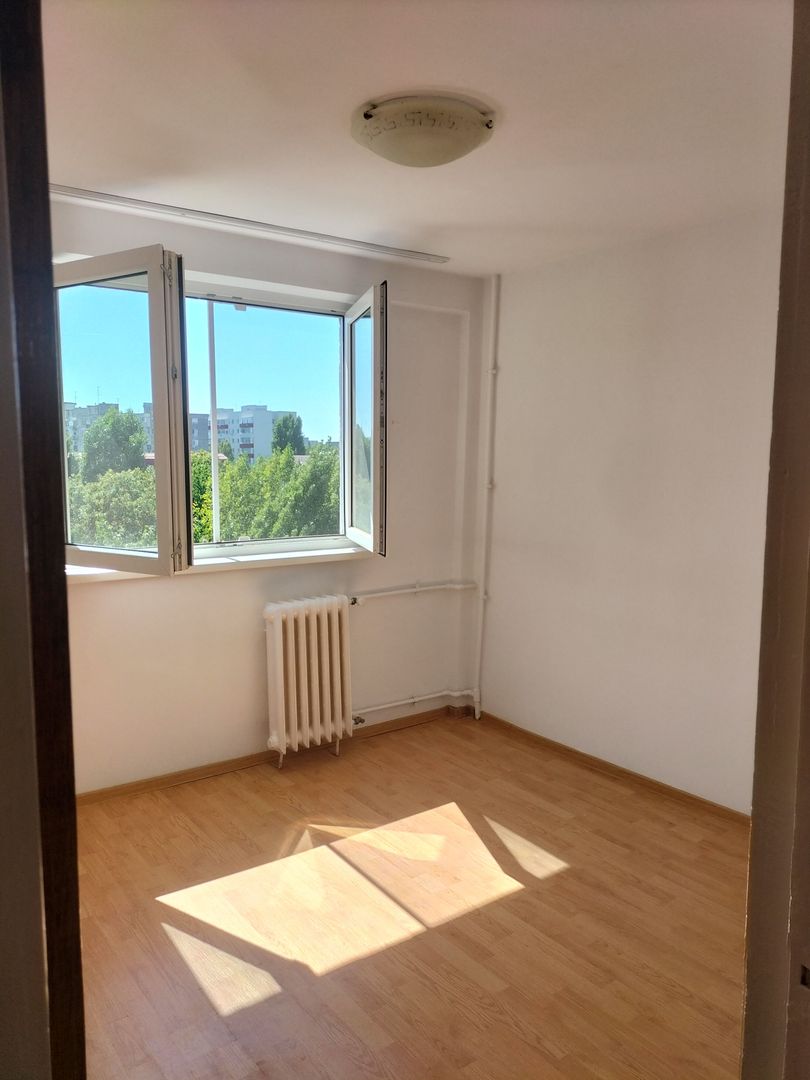 Apartament  Luminos 2 camere. Decomandat. Brancoveanu. - Poză 7
