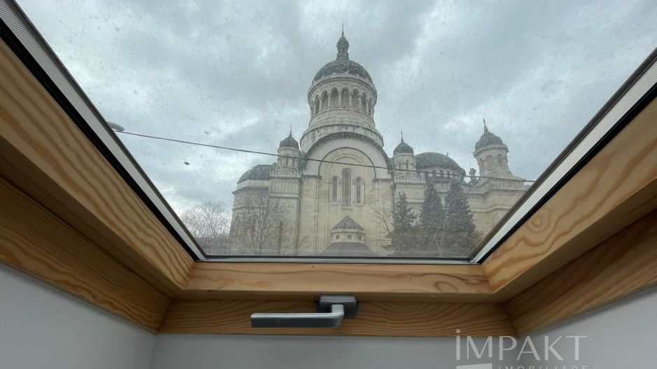 Spatiu comercial ultracentral cu vitrina si intrare direct din strada - Poză 17