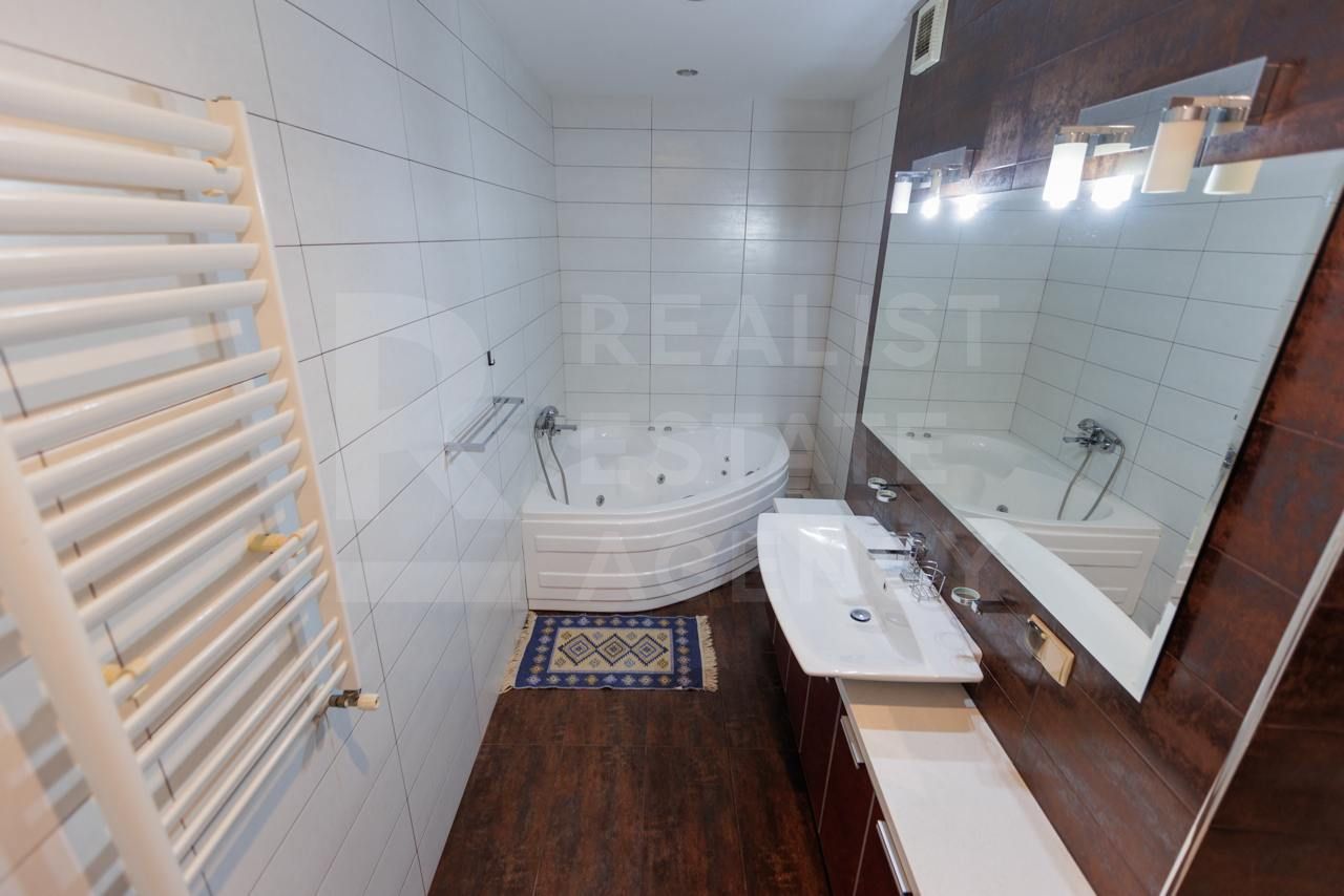 Vânzare, 3 dormitoare + living, str. Vasile Alexandri, Centru - Poză 13