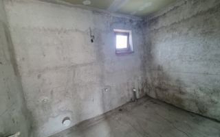 De vanzare casa 6 camere, S+P+M, 900mp teren, Cetate - Poză 15
