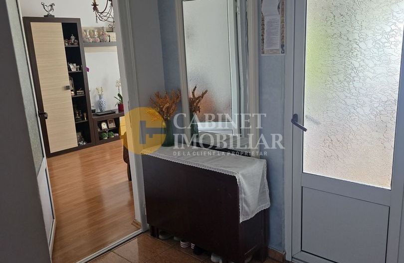 De vânzare apartament 3 camere – Tg Cucu - Poză 4