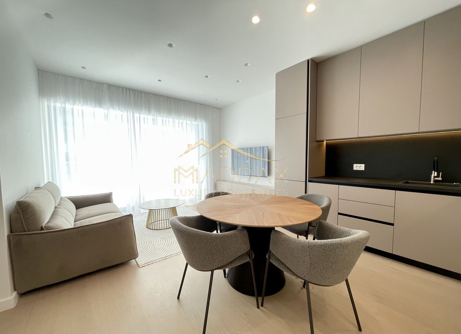 Apartament modern ***2 camere**mobilat complet//Aviatiei Tower - Poză 1