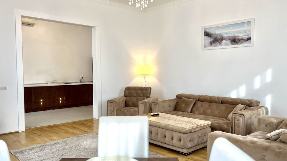 Apartament 3 camere, elegant si spațios, lângă parc, zona Centrala - Poză 5