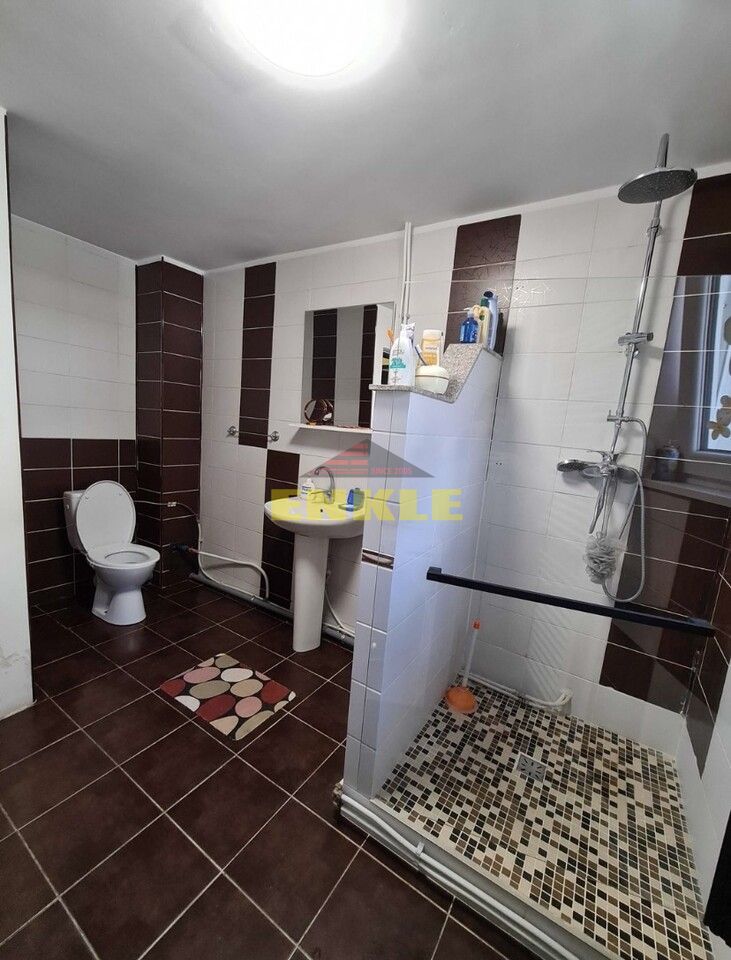 De vanzare casa cu etaj. Zona Industriala. 175.000€ - Poză 4