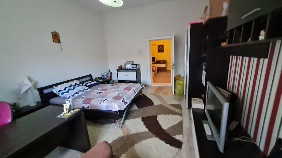 Vila generoasa,destinatii multiple - Poză 12