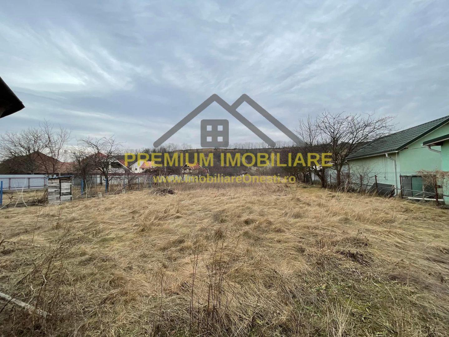 Vila de Vanzare Onesti - Zona de sus - Poză 3