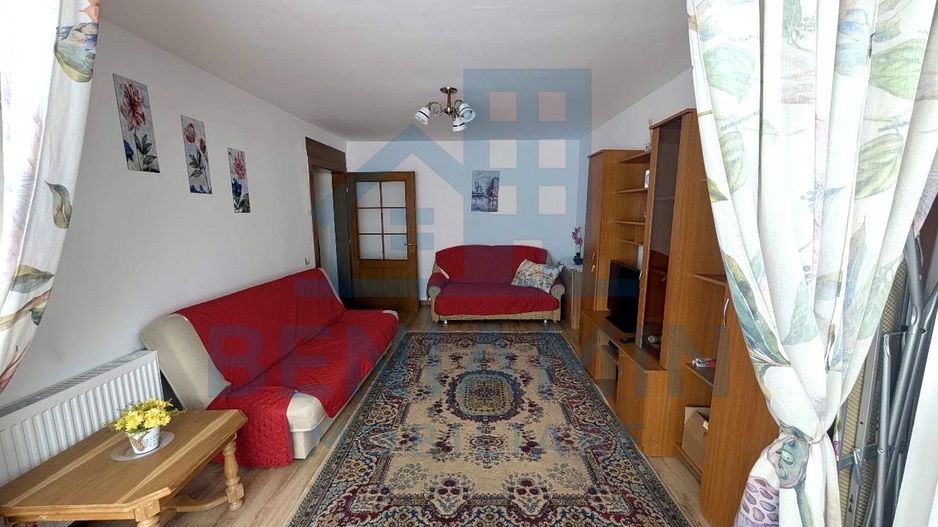 2 decomandate - parter - 53mp - centrala - Grivitei - Poză 3