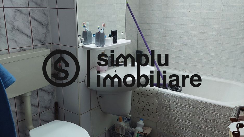 2 decomandate, parter, balcon, Sarari - 106 000 Euro - Poză 18