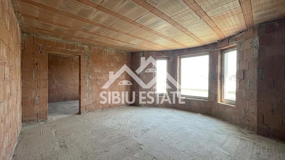 Casa Individuala in Sura Mare 5 camere, - Poză 7